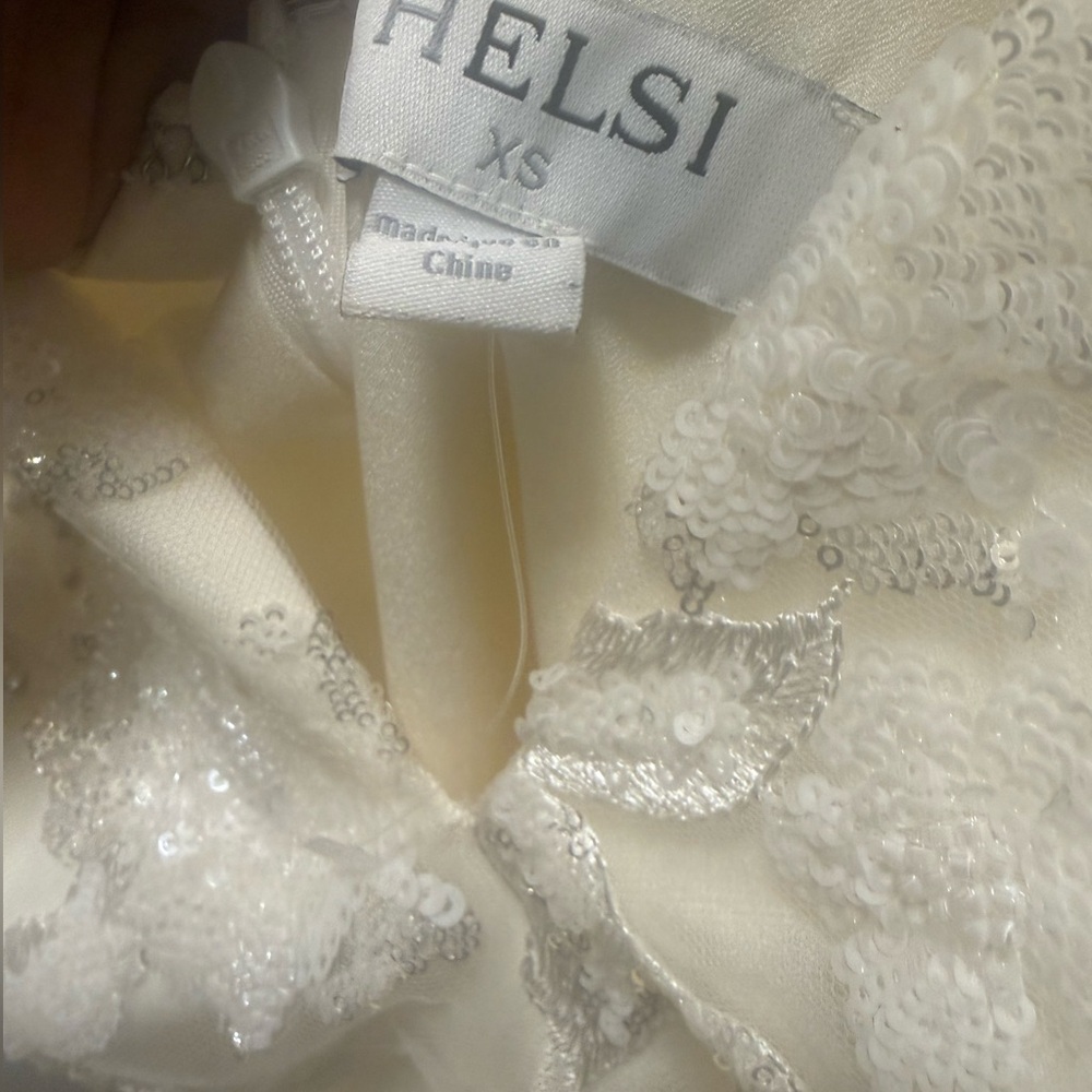 HELSI Nora Deep V-Neck Sequin & Applique Midi Dress Size XS off white NWOT - Picture 9 of 9